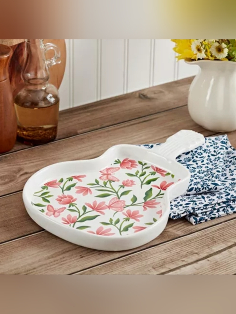Dolly Parton Ceramic Floral Guitar-Shaped Serving Dish - Picture 2 of 13